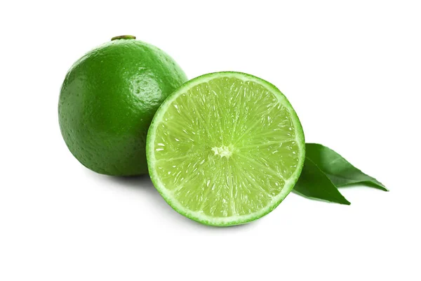 Verse Rijpe Groene Limoenen Witte Achtergrond — Stockfoto