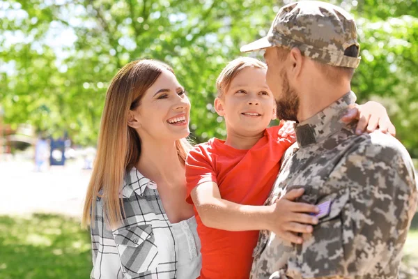 Soldado Sexo Masculino Com Família Livre Serviço Militar — Fotografia de Stock