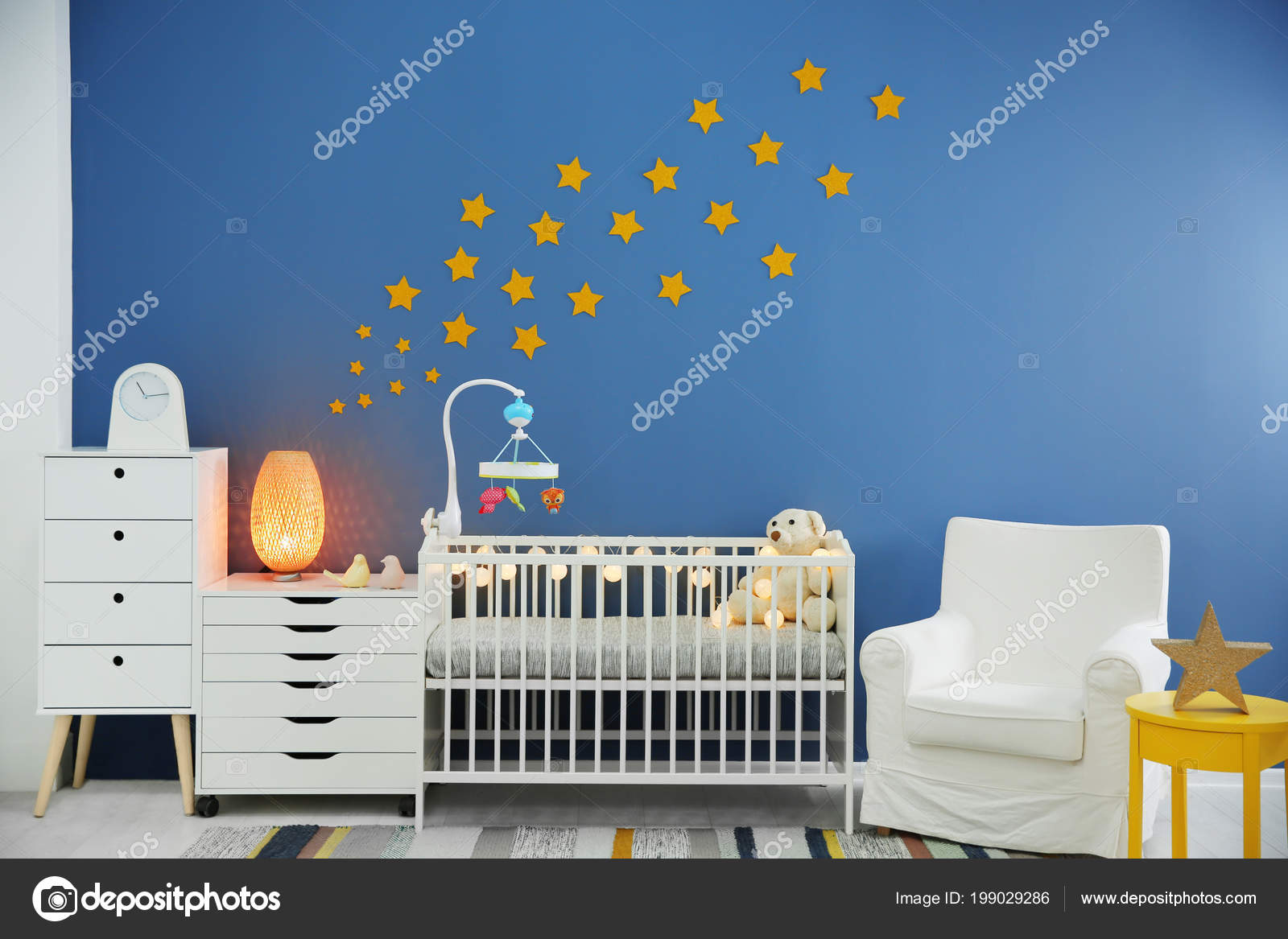 Intérieur De Chambre De Bébé Avec Fauteuil De Berceau Et Affiches Rendu 3d  Banque D'Images et Photos Libres De Droits. Image 203505504