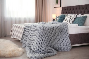 Lüks yatak otel odasında