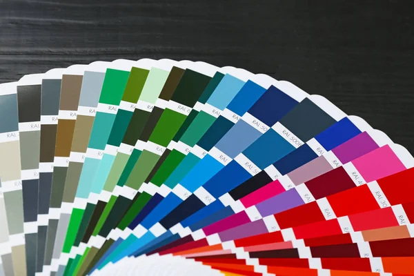 Próbki Kolorów Palety Czarnym Tle Zbliżenie — Zdjęcie stockowe