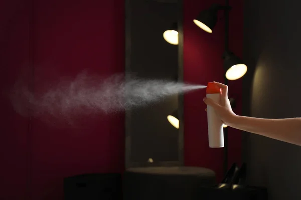 Woman Spraying Air Freshener Home — Stock Photo, Image
