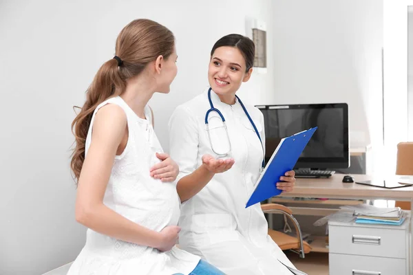 Pregnant Woman Having Appointment Gynecologist Office — Stock Photo, Image