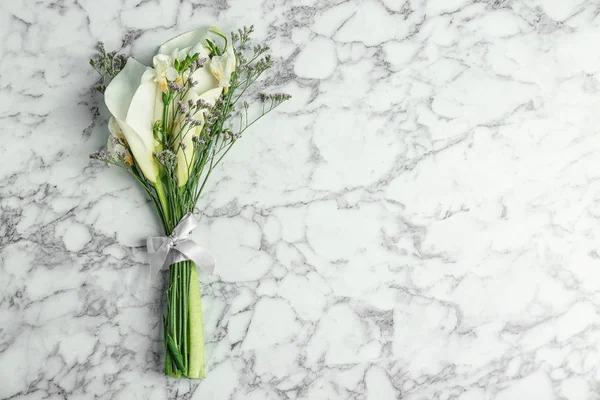 Букет Красивих Запашних Квітів Столі — стокове фото