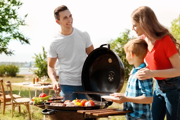 Happy Family Having Barbecue Modern Grill Outdoors — Stock Photo, Image