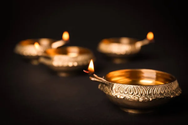 Diwali Diyas Lâmpadas Barro Sobre Fundo Escuro — Fotografia de Stock