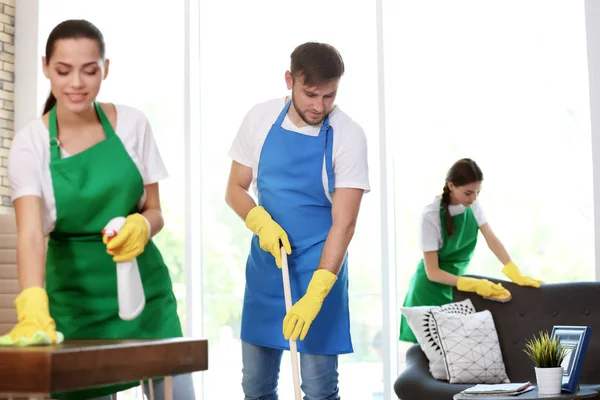 Team Van Professionele Conciërges Uniform Office Schoonmaken — Stockfoto