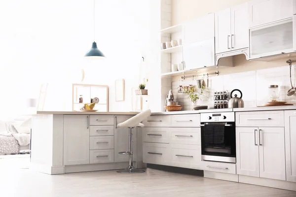 Stilvolle Kücheneinrichtung Der Wohnung Idee Für Wohndesign — Stockfoto