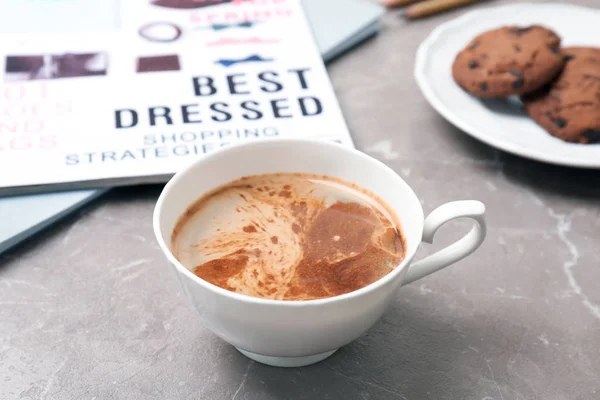 Kop Heerlijke Warme Koffie Tafel — Stockfoto