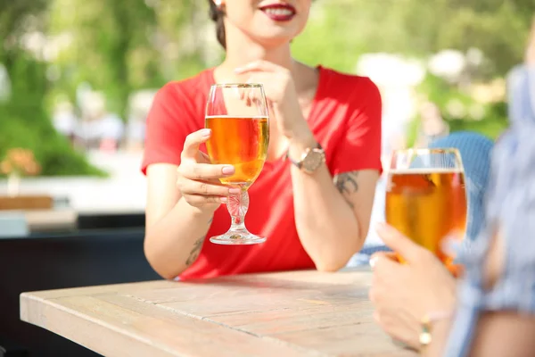 Young Women Glasses Cold Beer Table — Stock Photo, Image