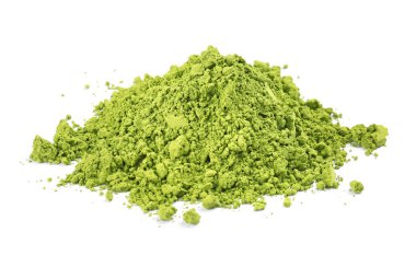 Beyaz arkaplanda toz kibrit çayı