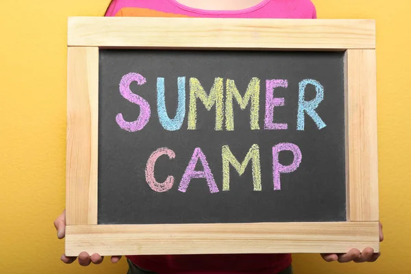 Child Holding Blackboard Words Summer Camp Chalked Different Colors Closeup — Stock Photo, Image