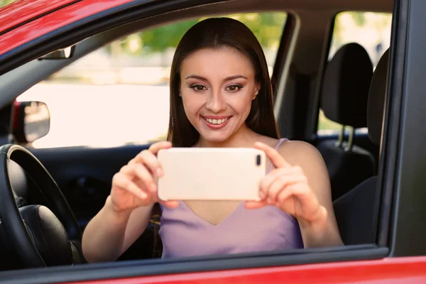 Beautiful Young Woman Taking Selfie Car — Stock Photo, Image