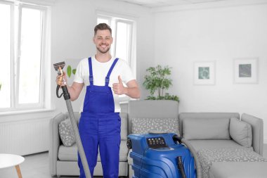 Profesyonel aparat kapalı kuru temizleme işçisi