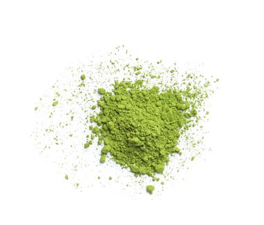 Toz matcha çay beyaz arka planda, üstten görünüm yığını