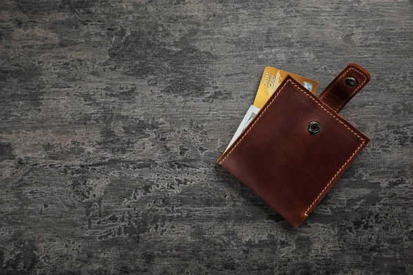 Кожаный Бумажник Кредиткой Столе — стоковое фото