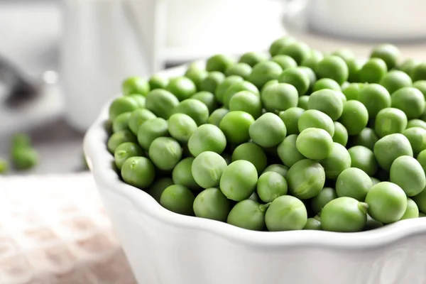 Cuenco Con Deliciosos Guisantes Verdes Frescos Primer Plano — Foto de Stock