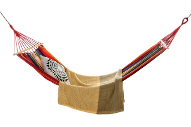 Yastık ve battaniye beyaz arka plan üzerinde rahat hamak