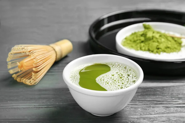 Chawan Avec Thé Matcha Frais Chasen Sur Table — Photo