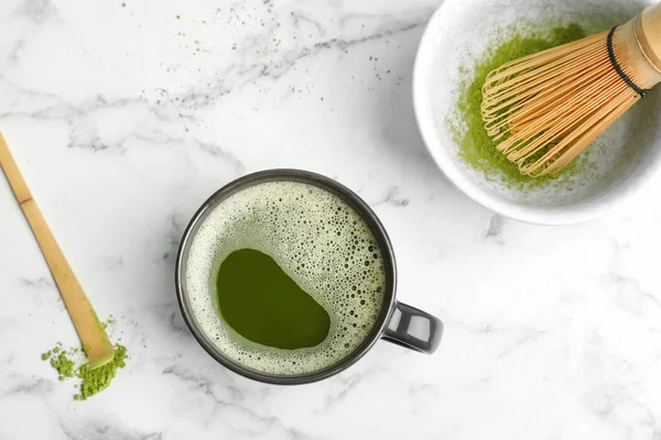 Flat Lag Samenstelling Met Matcha Thee Marmeren Achtergrond — Stockfoto