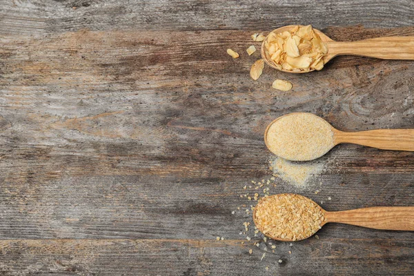 Flat Lay Composition Dried Garlic Products Wooden Background — Stock Photo, Image