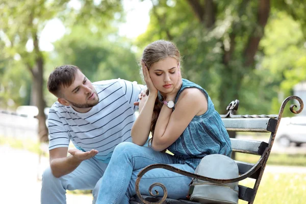 Young Couple Arguing While Sitting Bench Park Problems Relationship — Stock Photo, Image