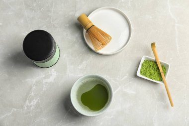 Düz matcha ile kompozisyon çay açayım