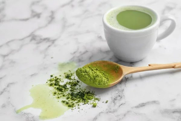 Copa Bebida Fresca Cuchara Con Matcha Polvo Mesa — Foto de Stock