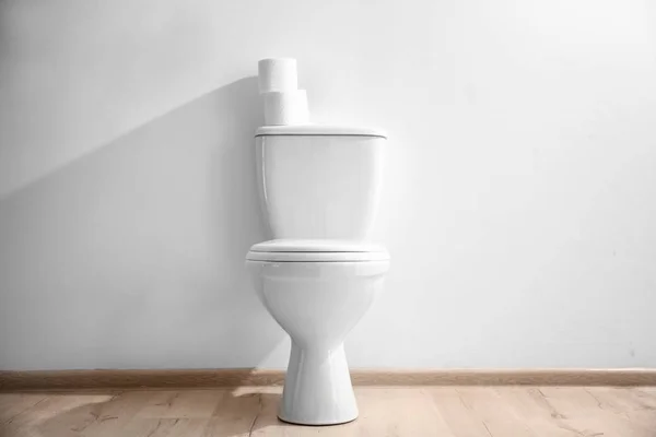 Nouveau Bol Toilette Céramique Près Mur Léger — Photo