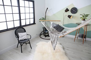 Güzel oda içi rahat hamak