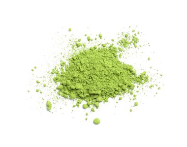 Toz matcha çay beyaz arka planda, üstten görünüm yığını