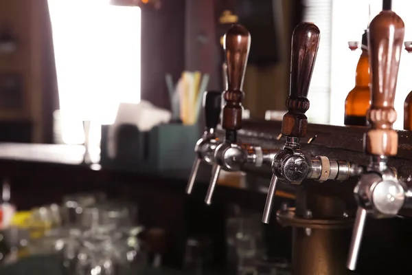 Beer Taps Counter Modern Bar — Stock Photo, Image