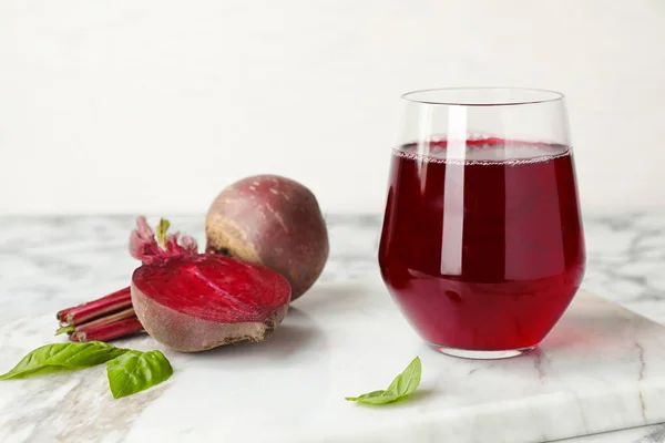 Vaso Con Jugo Remolacha Verduras Frescas Mesa —  Fotos de Stock