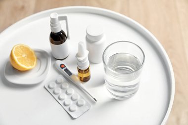 Limon, hap ve soğuk tablo için ilaç