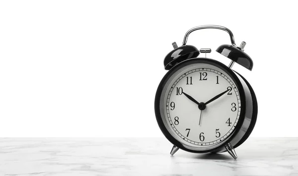 Reloj Despertador Sobre Mesa Sobre Fondo Blanco Concepto Tiempo —  Fotos de Stock