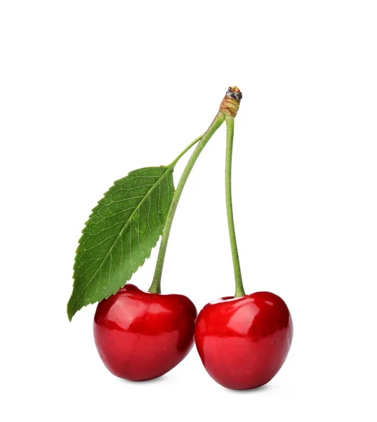 Süße Rote Kirschen Mit Blatt Auf Weißem Hintergrund — Stockfoto
