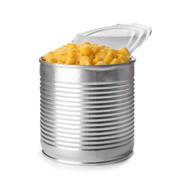 Teneke kutu beyaz arka plan üzerinde korunmuş Mısır ile