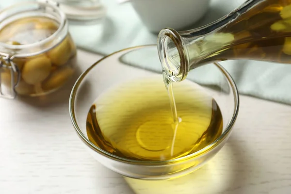 Pouring Fresh Olive Oil Bowl Table — Stock Photo, Image