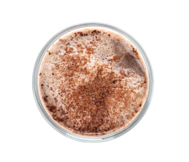 Cam ile lezzetli milkshake beyaz arka planda, üstten görünüm