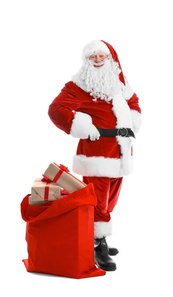 Auténtico Santa Claus Con Bolsa Roja Llena Regalos Sobre Fondo — Foto de Stock