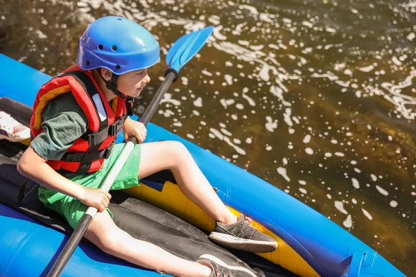 Little Boy Kayaking River Summer Camp — Stock Photo, Image