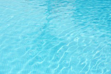 Yüzme havuzunda, closeup açık serinletici su