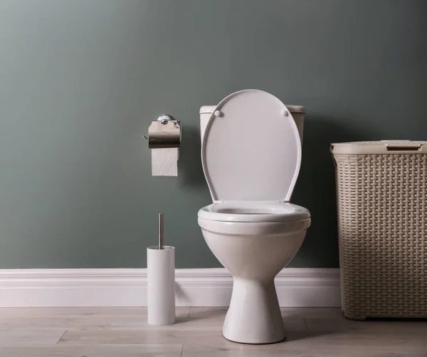 Novo Vaso Sanitário Cerâmica Banheiro Moderno — Fotografia de Stock