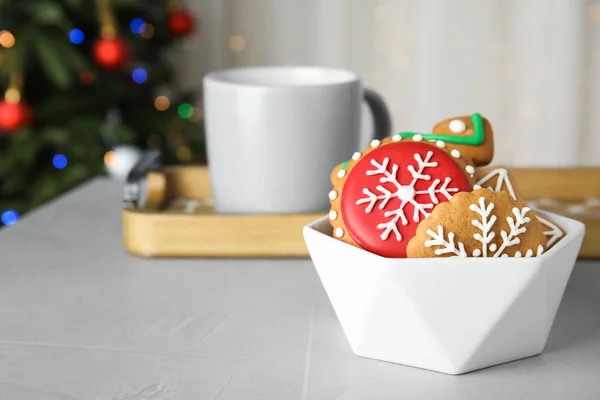 Cuenco Con Sabrosas Galletas Caseras Navidad Mesa — Foto de Stock