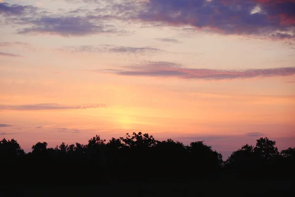 Vista Pitoresca Belo Céu Crepúsculo Com Nuvens — Fotografia de Stock