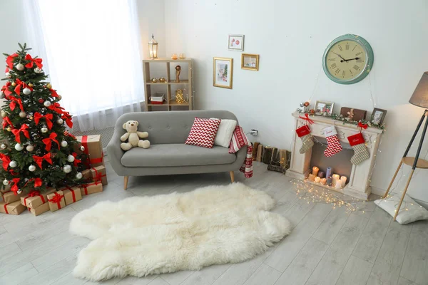 Wohnzimmereinrichtung Mit Geschmücktem Weihnachtsbaum — Stockfoto