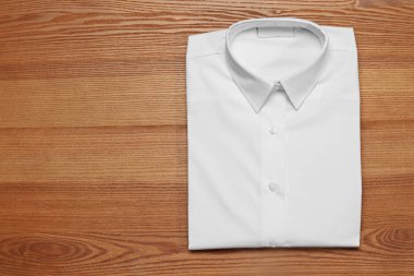 Okul ahşap arka planda, üstten görünüm Üniforma