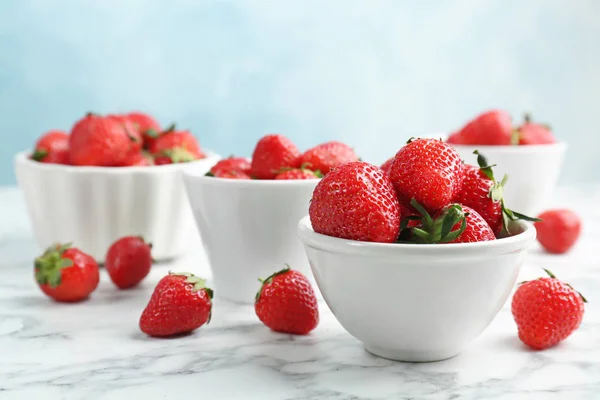Bowls Ripe Red Strawberries Marble Table — Stock Photo, Image