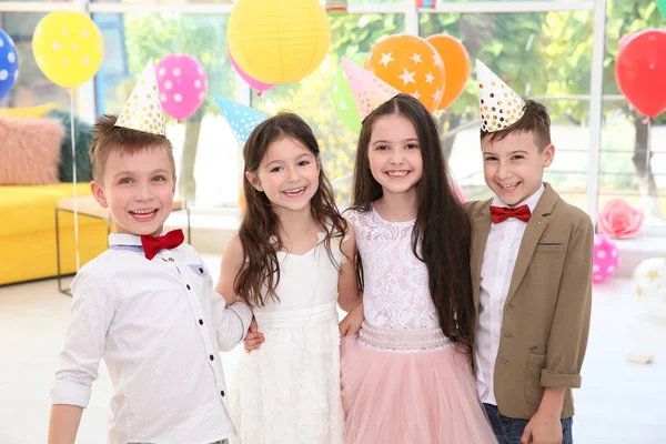 Bambini Piccoli Carini Alla Festa Compleanno Casa — Foto Stock