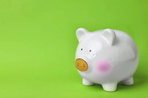 Witte Piggy Bank Kleur Achtergrond Geld Besparing — Stockfoto